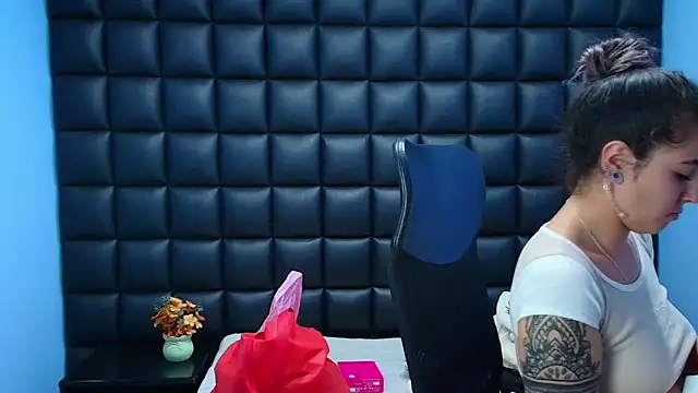 celeste_blue69's cam snapshot