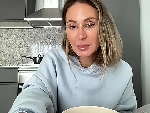 Virellla live sex cam