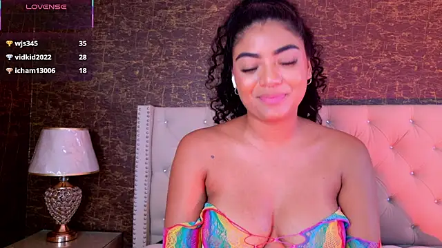 Carly_Monroe_'s cam snapshot