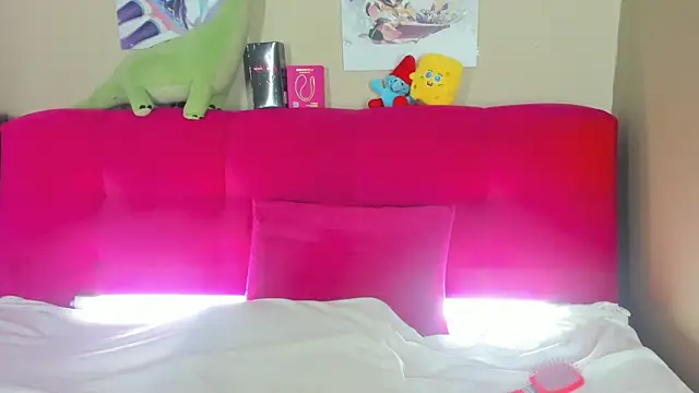 Angel_Leeks's cam snapshot