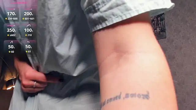 LibbyVenzeio's cam snapshot