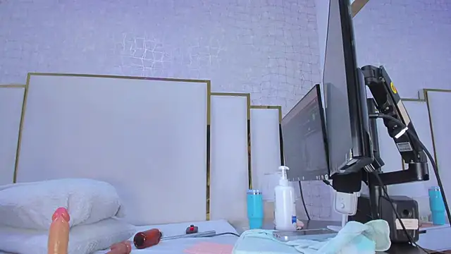 paola_rodriguez's cam snapshot