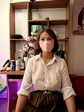 Nira_ngot_ngao_'s cam snapshot