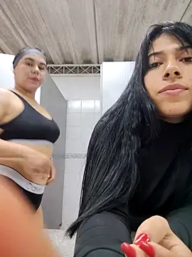 Carolina-petite live sex cam