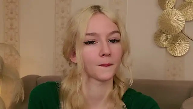 NaomiLoys's cam snapshot