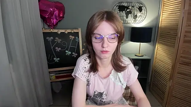 Madelaineses's cam snapshot