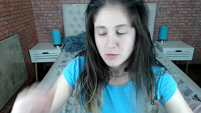 Holliy_Cooper's cam snapshot