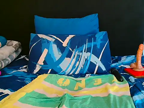 CreamySexyPussy's cam snapshot