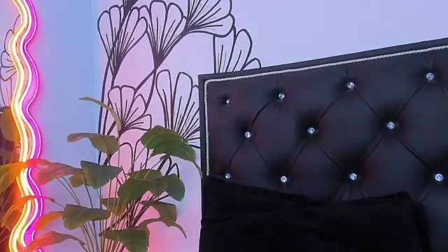 Sweet_Ariadna_'s cam snapshot