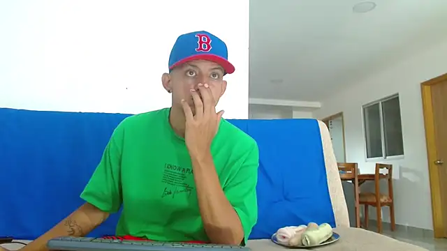 skinny23cm's cam snapshot