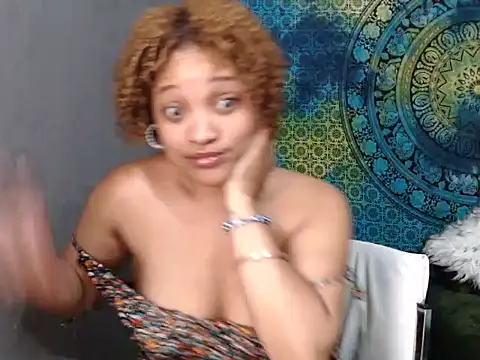 CREAMYCUPCAKExxx's cam snapshot