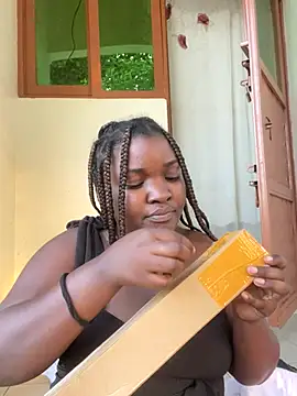 sweet18creamybigpussy's cam snapshot