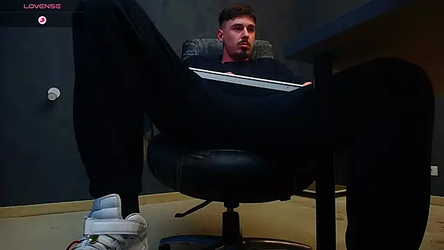 EnzoRace's cam snapshot