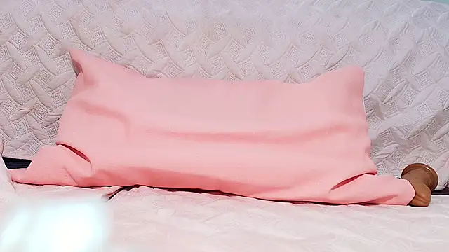 kira_mz live sex cam