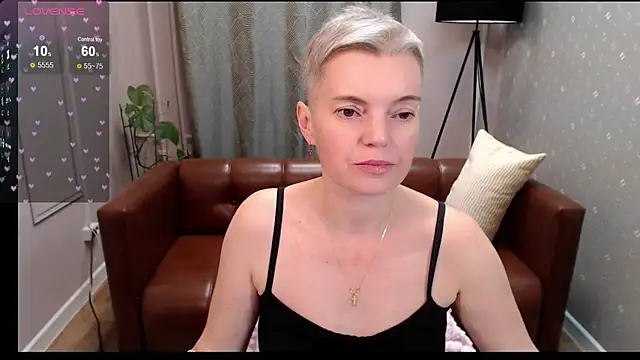 Cutie_Erikaa1's cam snapshot