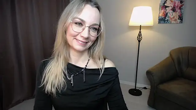 Ava_Elior's cam snapshot