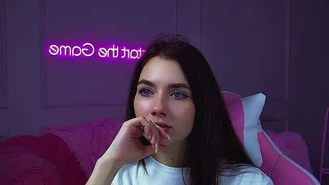 SelenaPonces's cam snapshot