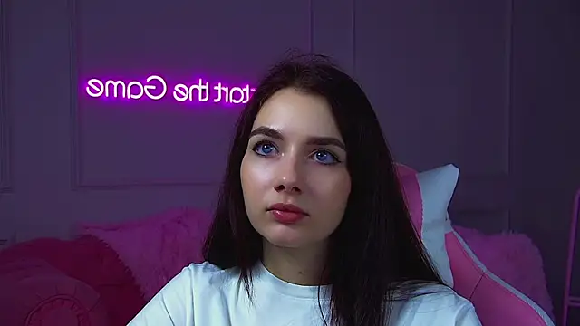 SelenaPonces's cam snapshot