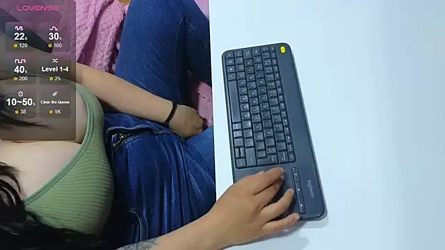 valery_cute_18's cam snapshot