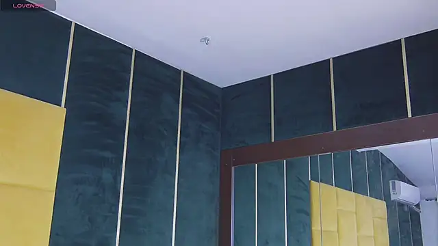 DiamondAlena live sex cam