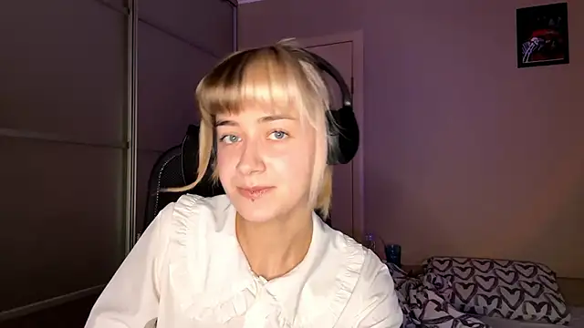 EmilySkyline live sex cam