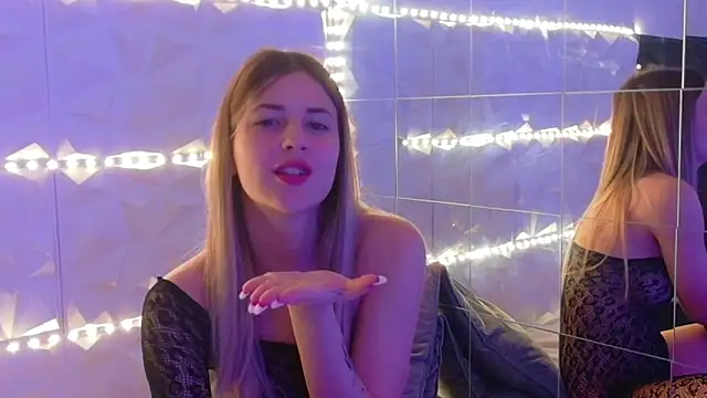 Aishha_'s cam snapshot