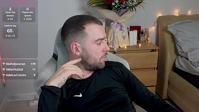 AdeleLaCr0ix live sex cam