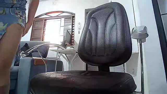 CherrylBee2022's cam snapshot