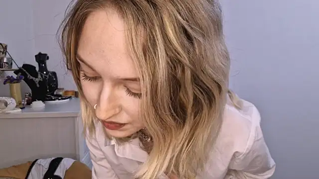 SilvanaKelson's cam snapshot