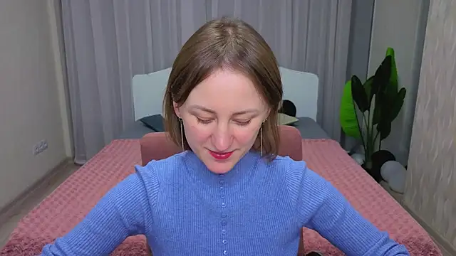 LuluChiiii live sex cam