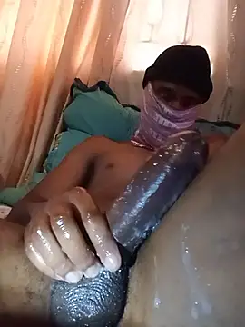 THeGuynextdorr live sex cam