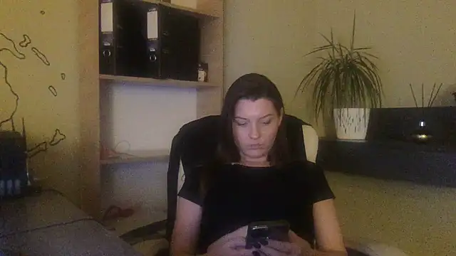 DollyRoma's cam snapshot