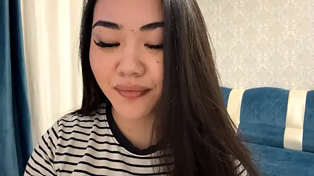 APRYLSUN's cam snapshot