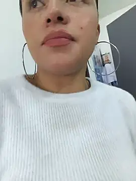 ALEJA__22's cam snapshot