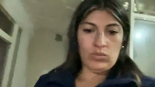 LunaBeya live sex cam