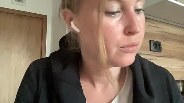 Ameli8's cam snapshot