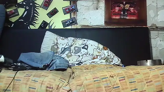 iamNOTGAY90 live sex cam