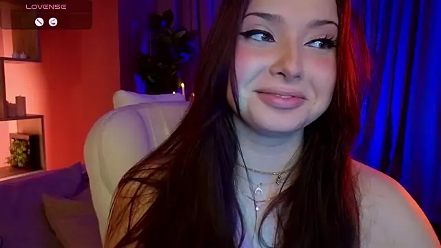 Lucy_louras's cam snapshot