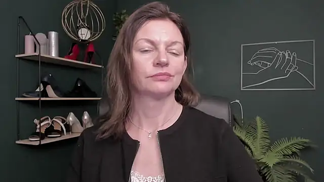 VivianWILD's cam snapshot