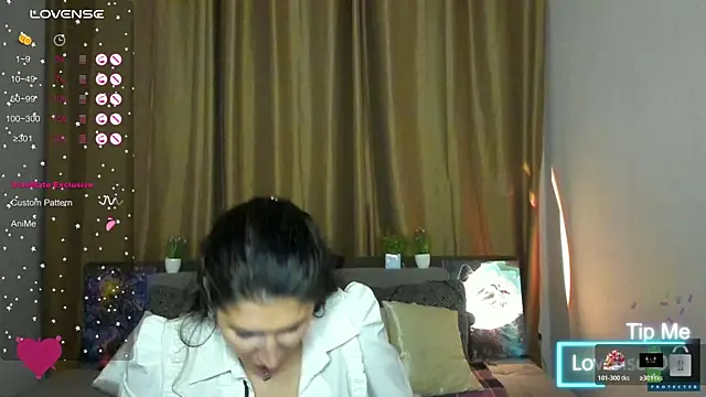 Alianna_Solo_Kisses's cam snapshot