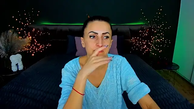 Rebecca_Diamond's cam snapshot