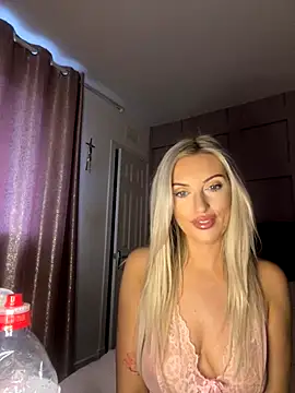 missdaisyukxx's cam snapshot