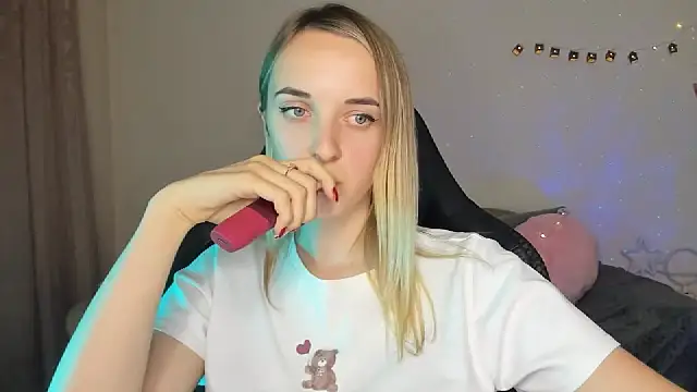 RouseReed's cam snapshot