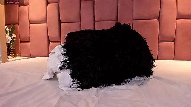 LittleVaale's cam snapshot