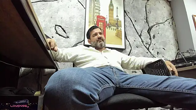 Maxi_thebig_daddy live sex cam