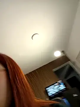 desk_desire's cam snapshot