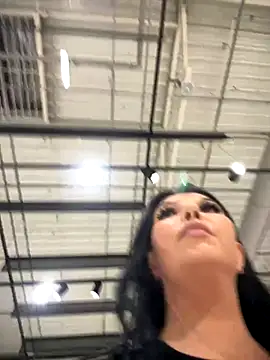 Tisha_Busty live sex cam