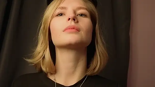 BaileyBernos's cam snapshot