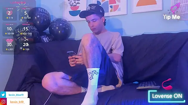 kevinn_blue1's cam snapshot