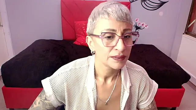 Charlotte__Gray's cam snapshot